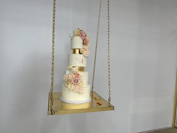 Elegant wedding cake