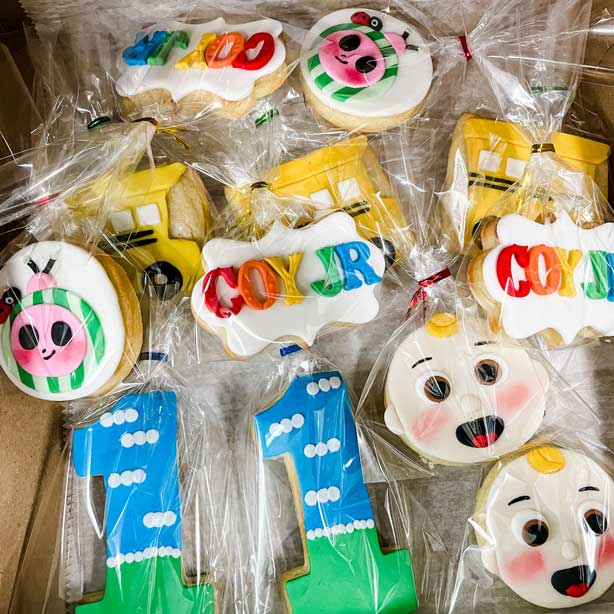 Custom treats and dessert favors