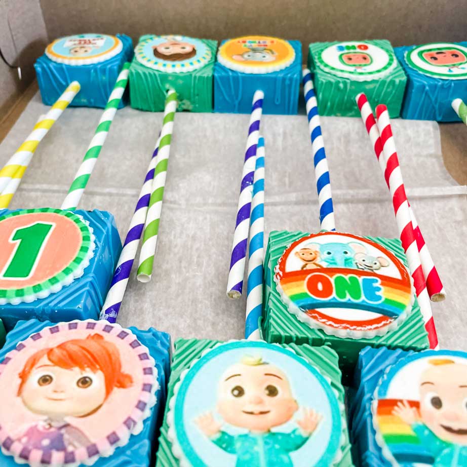 Custom treats and dessert favors