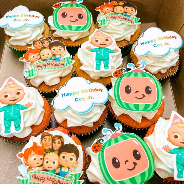 Custom treats and dessert favors