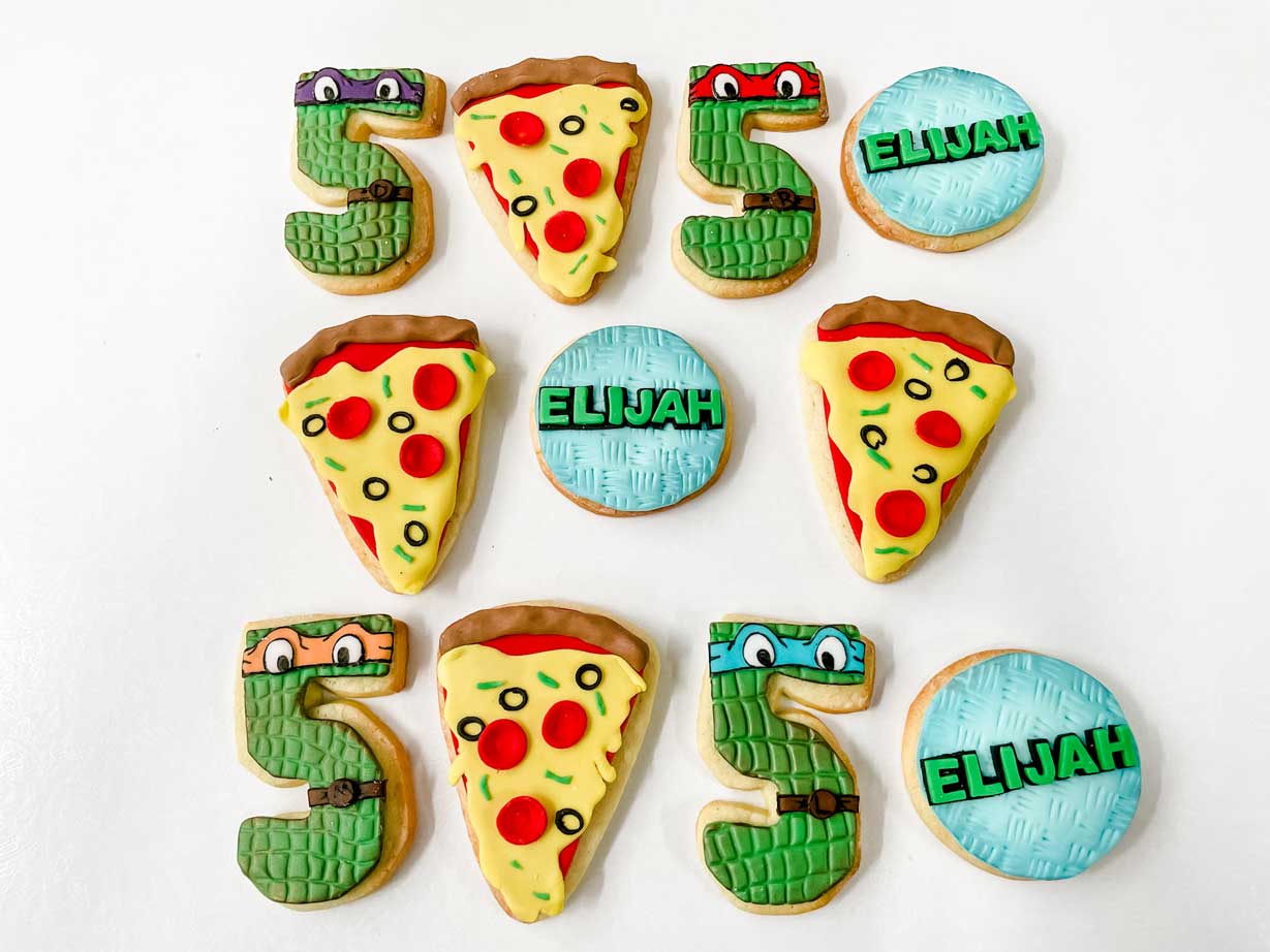 Custom treats and dessert favors