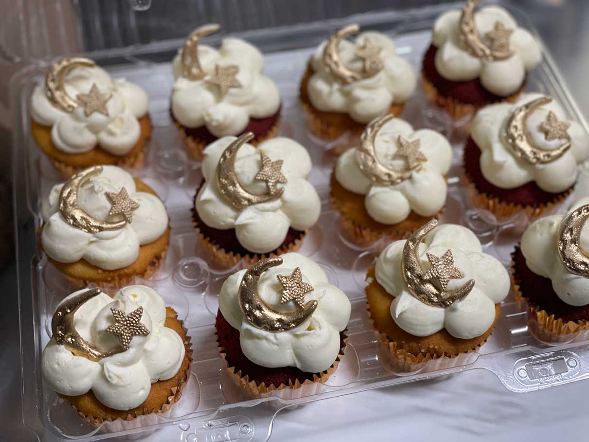 Custom treats and dessert favors