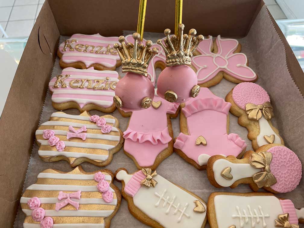 Custom treats and dessert favors