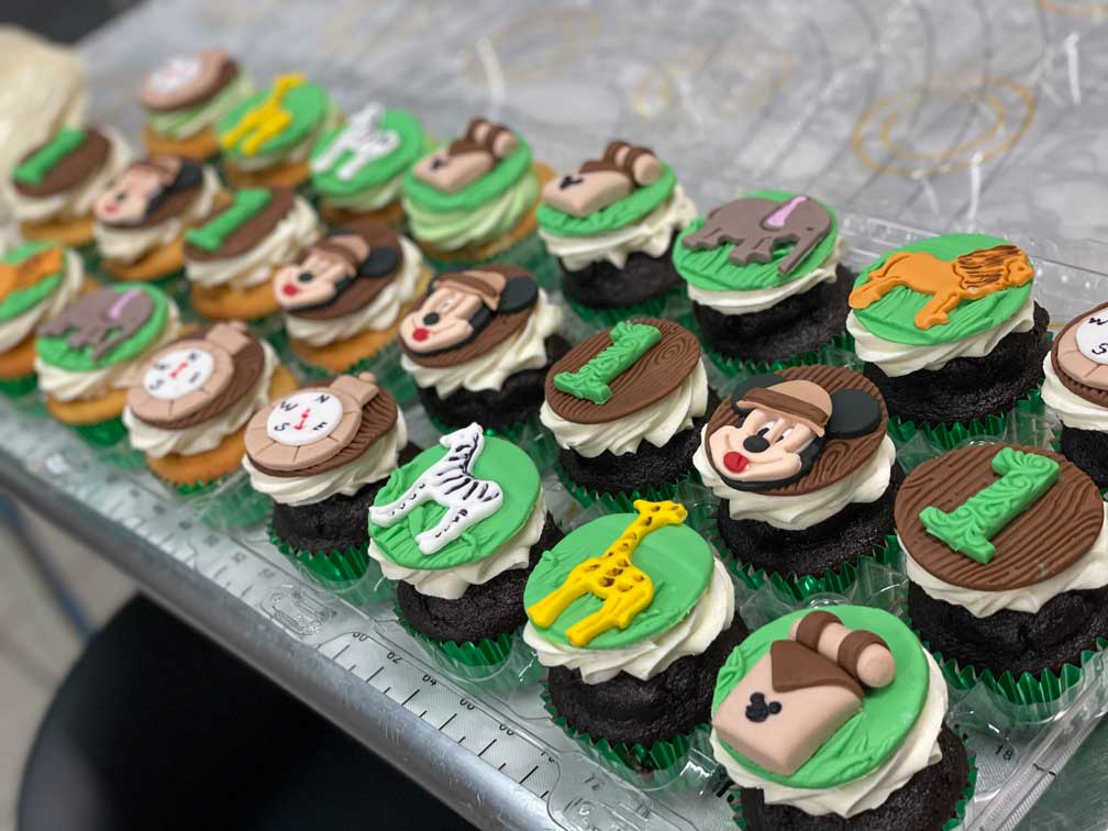 Custom treats and dessert favors