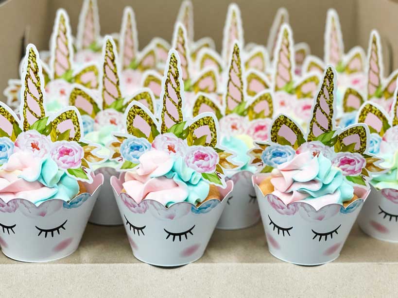 Custom treats and dessert favors