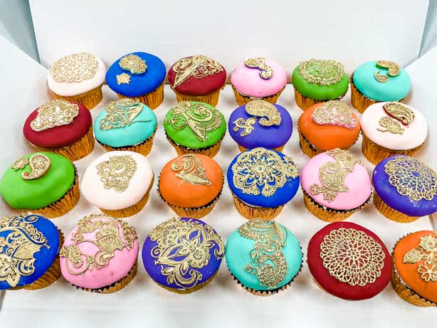 Custom treats and dessert favors