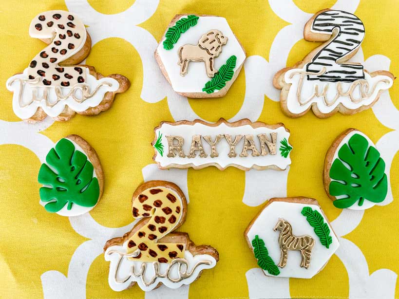 Custom treats and dessert favors